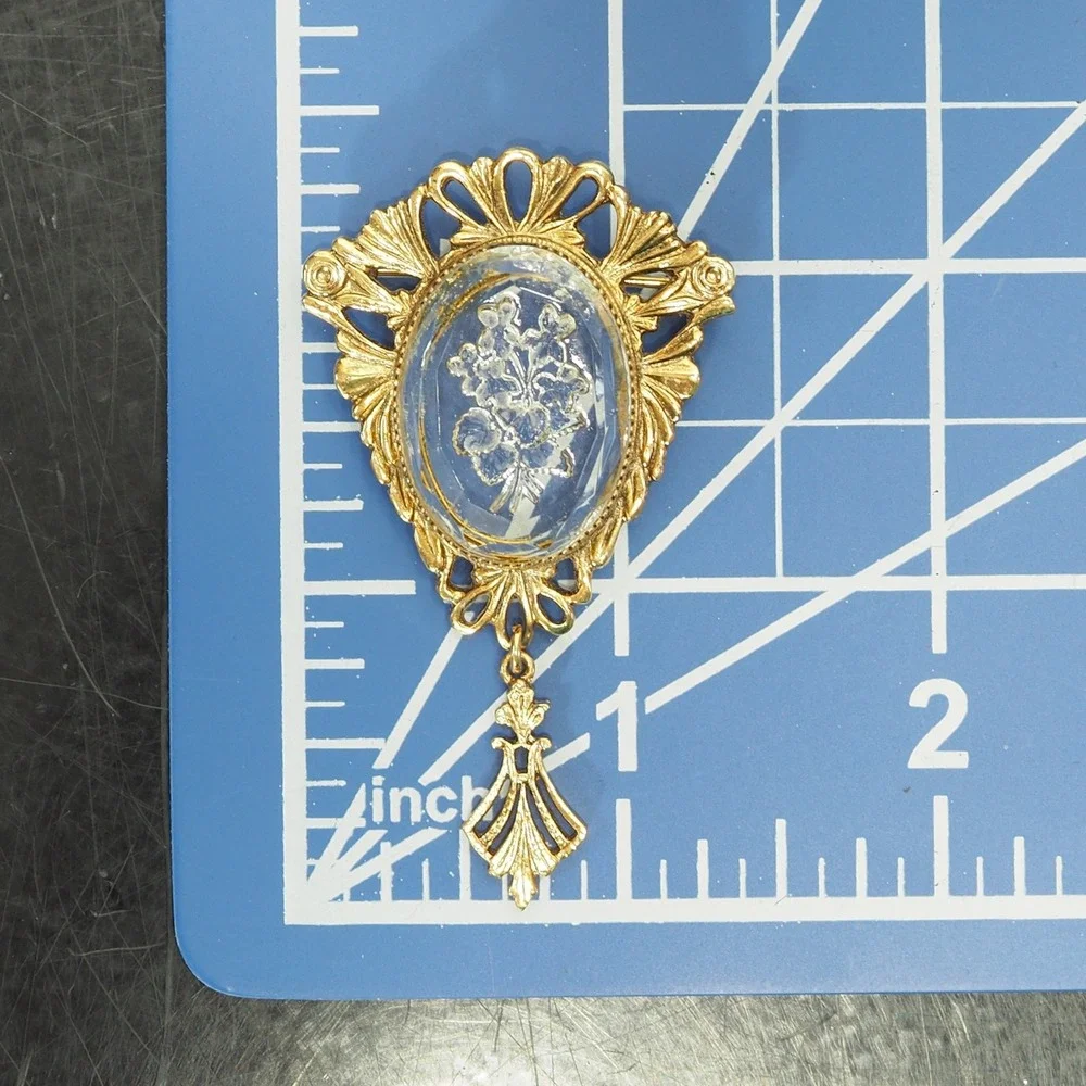 N/A this brooch